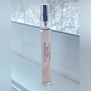Viktor & Rolf Flowerbomb Nectar Travel Spray